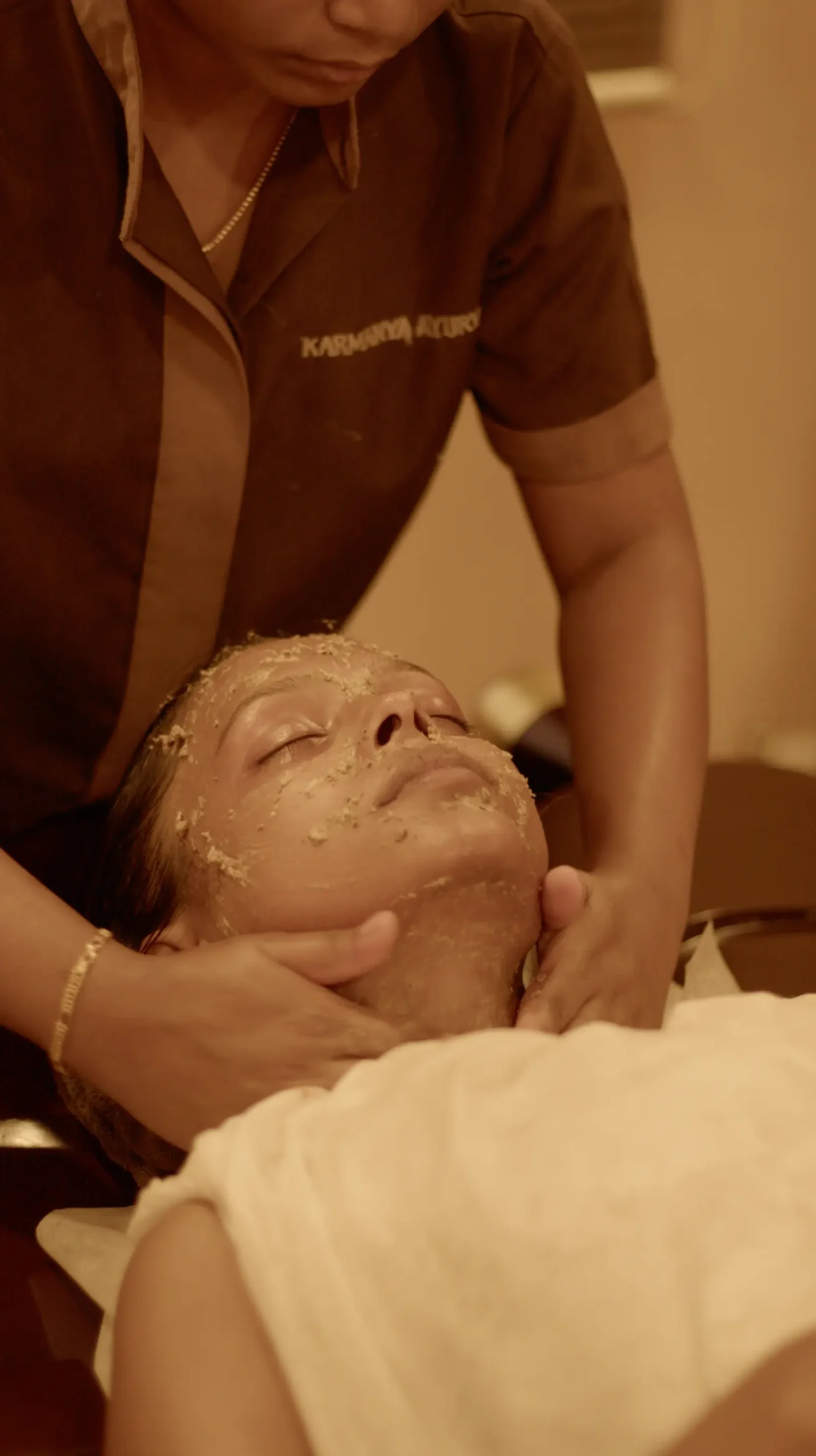 Kizhi Ayurveda Massage Treatment